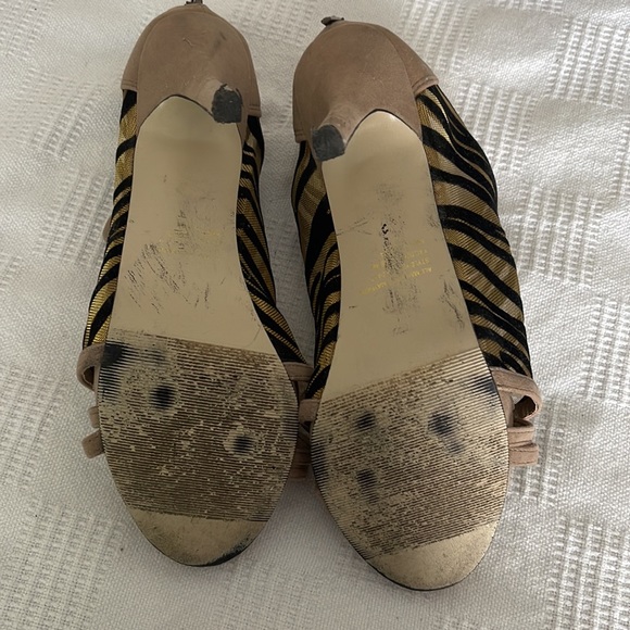 Gorgeous gold zebra print - Picture 3 of 3